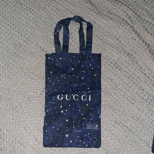 Gucci Authentic Holiday Season 2022 Cloth
Shopping- Gift Bag